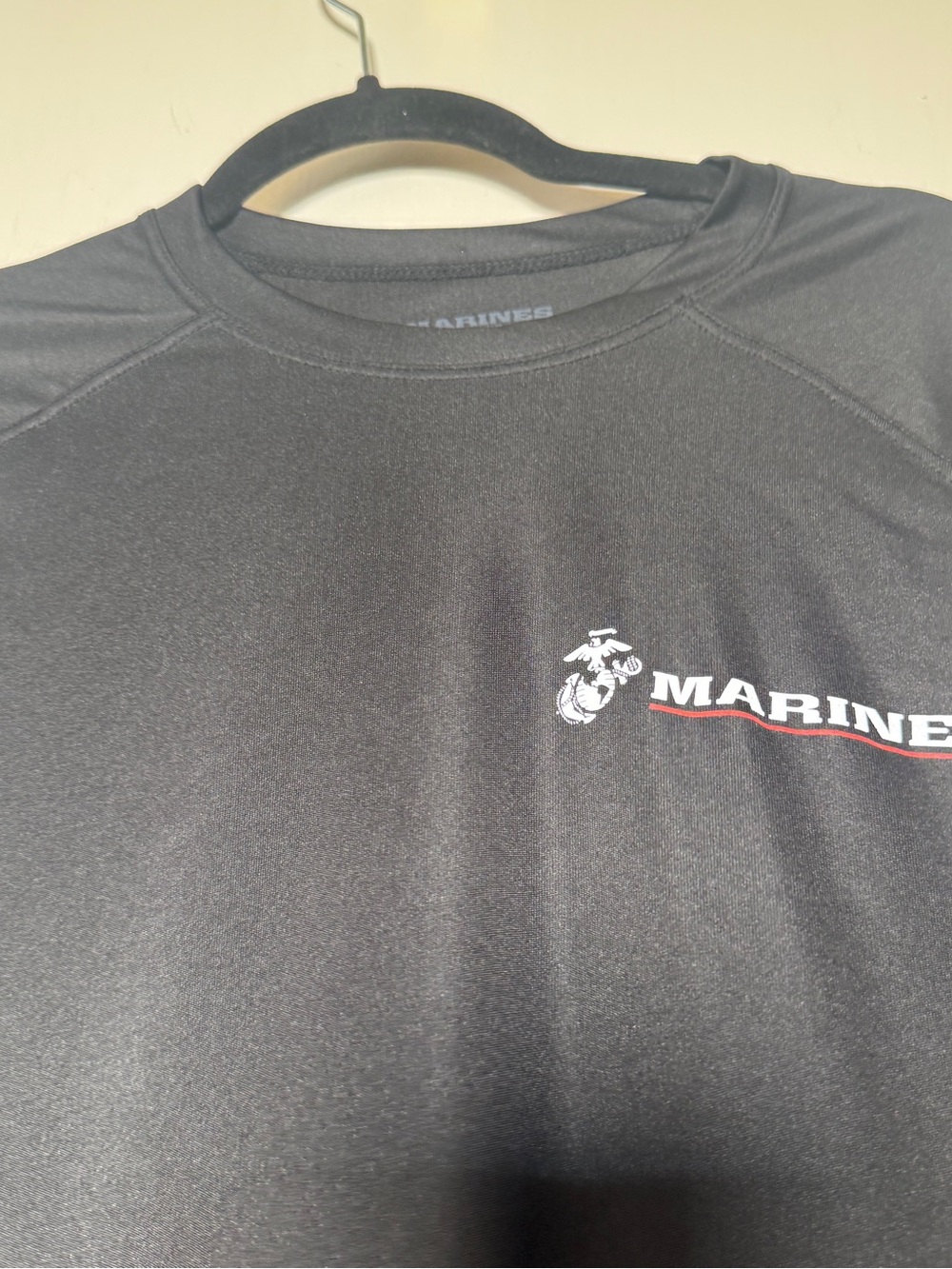 US Marines Black Logo Tee Pain is Weakness Leaving the Body Mens Large Dri Fit - Picture 2 of 6